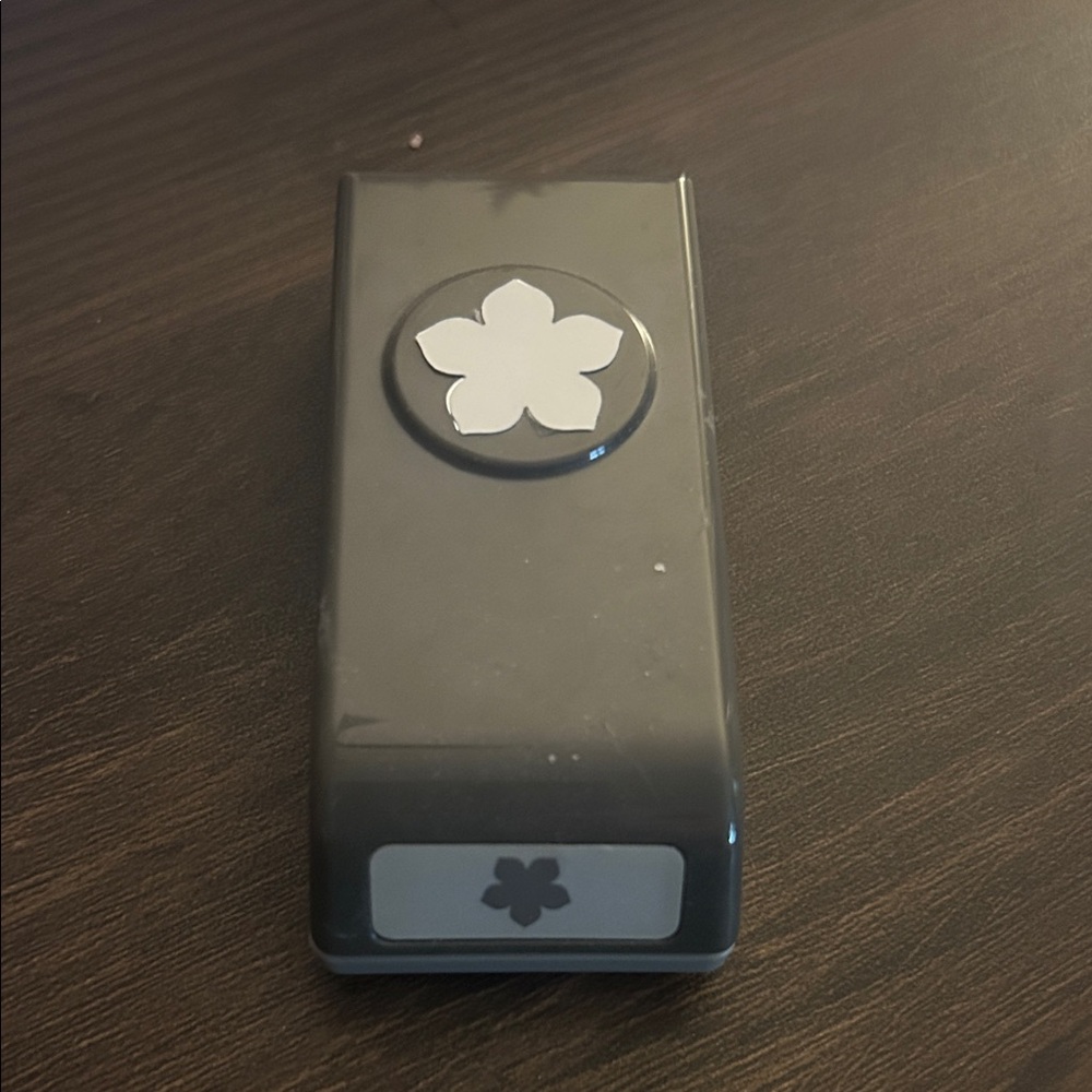 Stampin Up Petite Petals punch